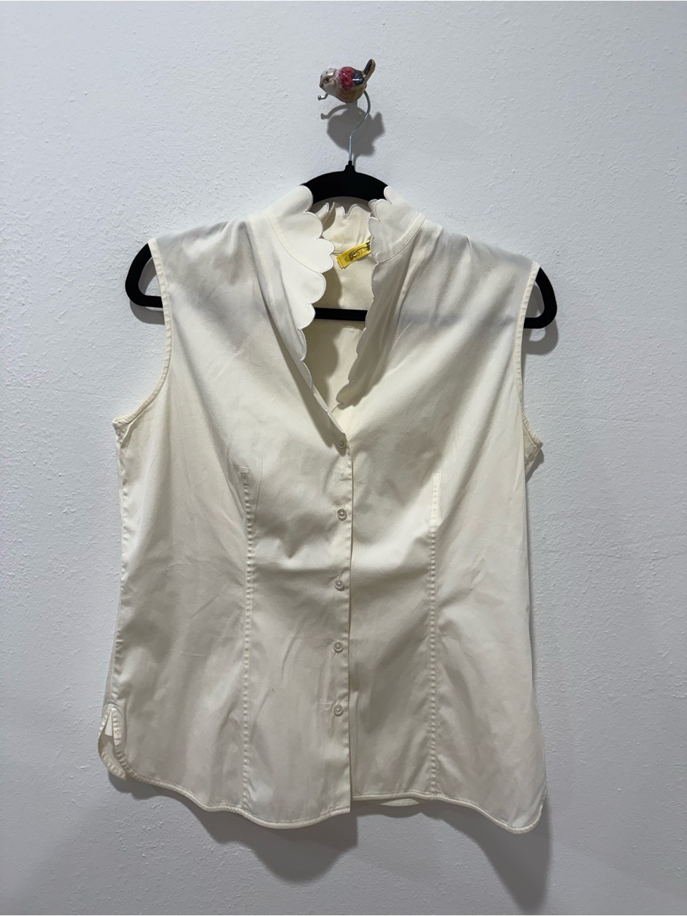 Rena Lange Sleeveless Scalloped-Trim Blouse - Cream